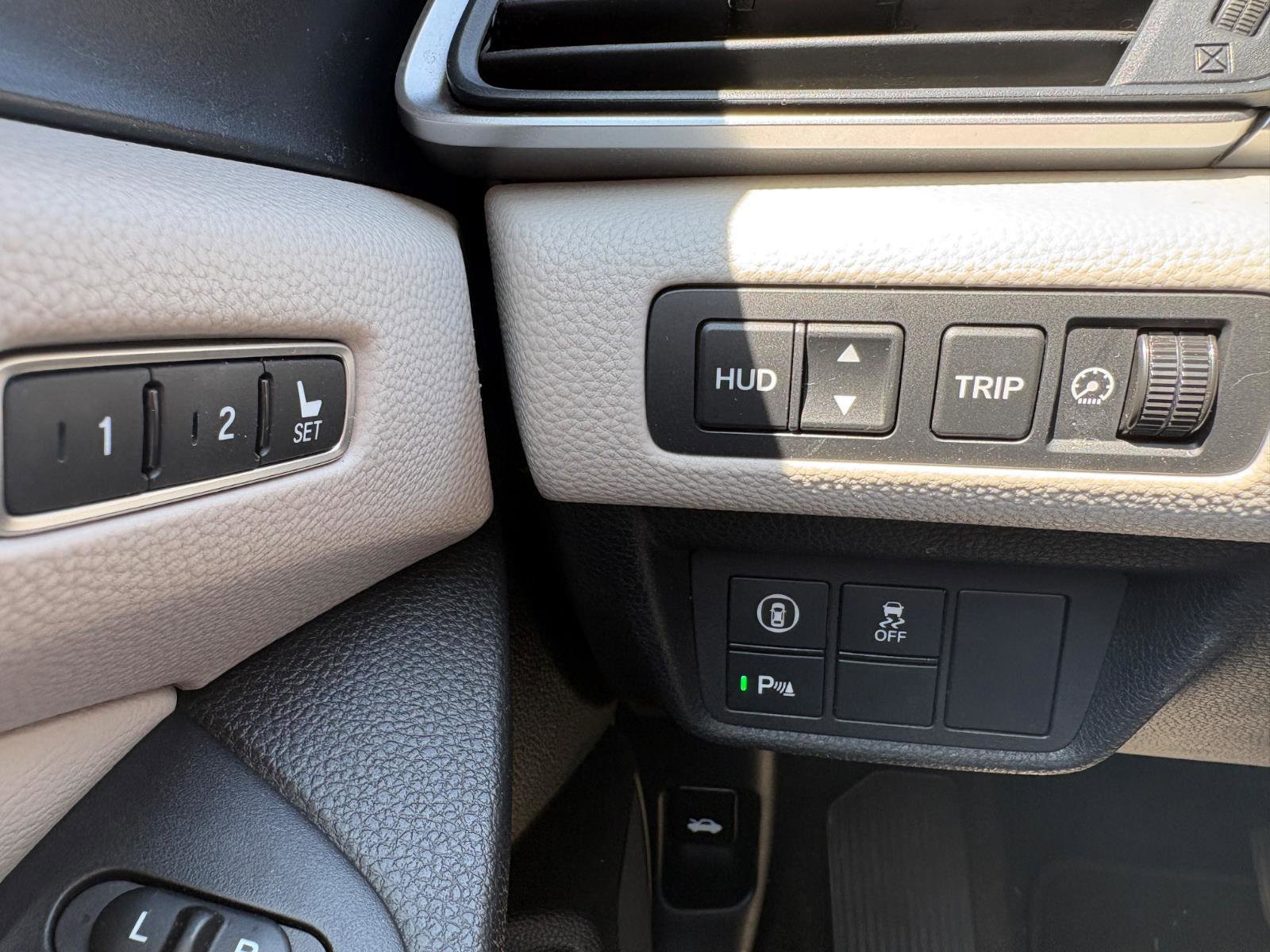 Used 2018 Honda Accord Touring image 30
