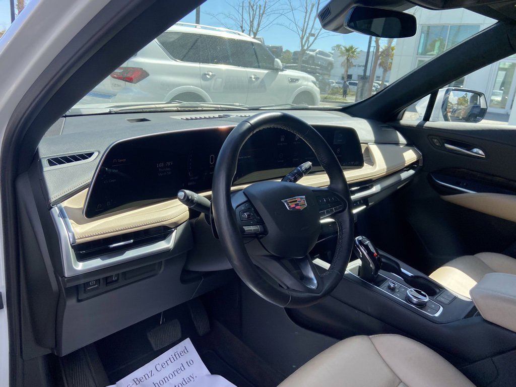 Certified 2025 Cadillac XT4 Premium Luxury image 10