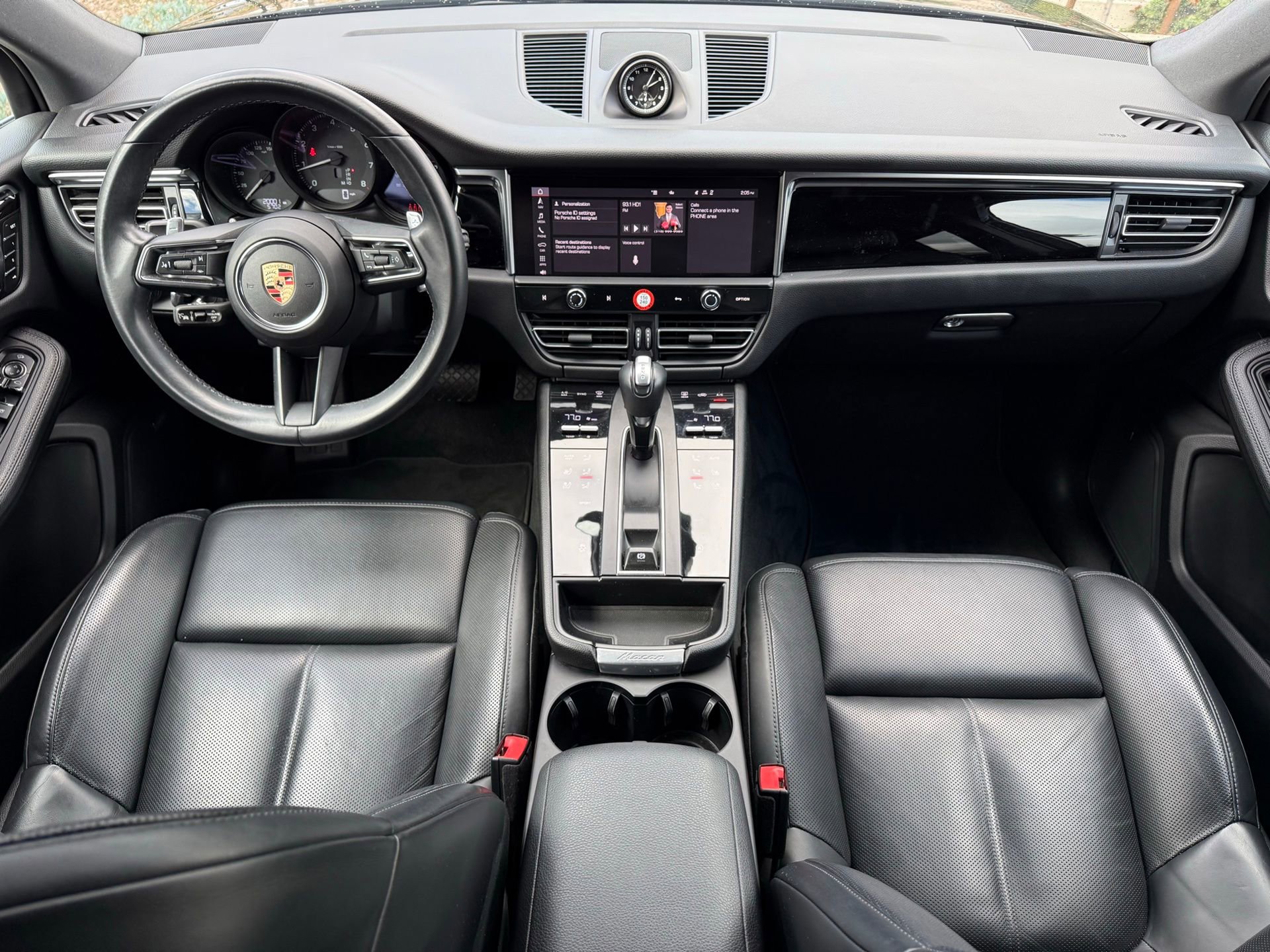 Certified 2024 Porsche Macan image 14