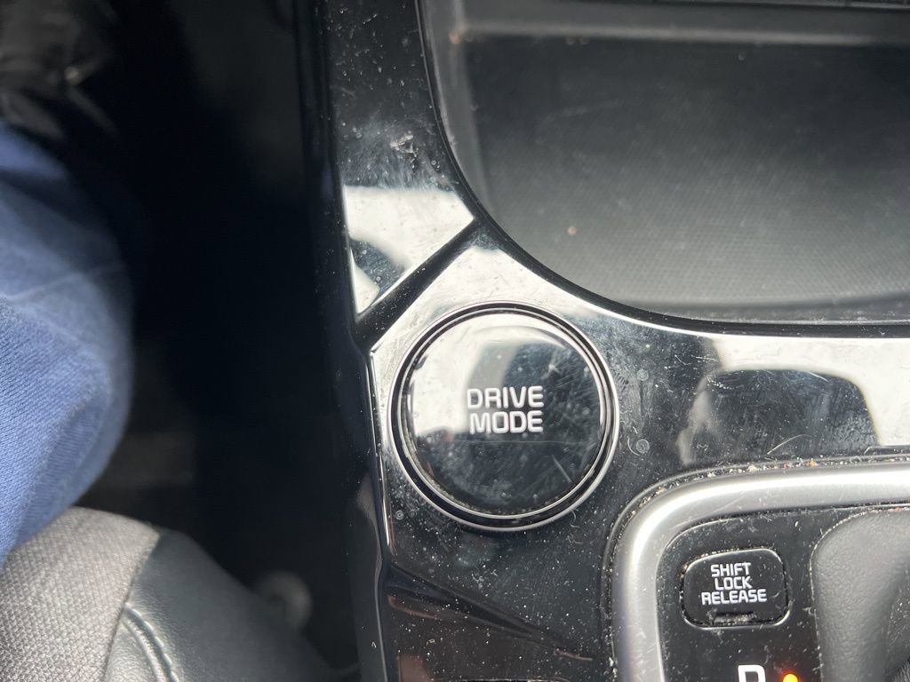 Used 2025 Kia Seltos S image 22