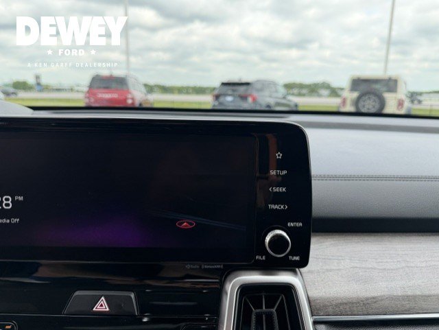 Used 2022 Kia Sorento EX w/ Panoramic Sunroof Package FWD image 22