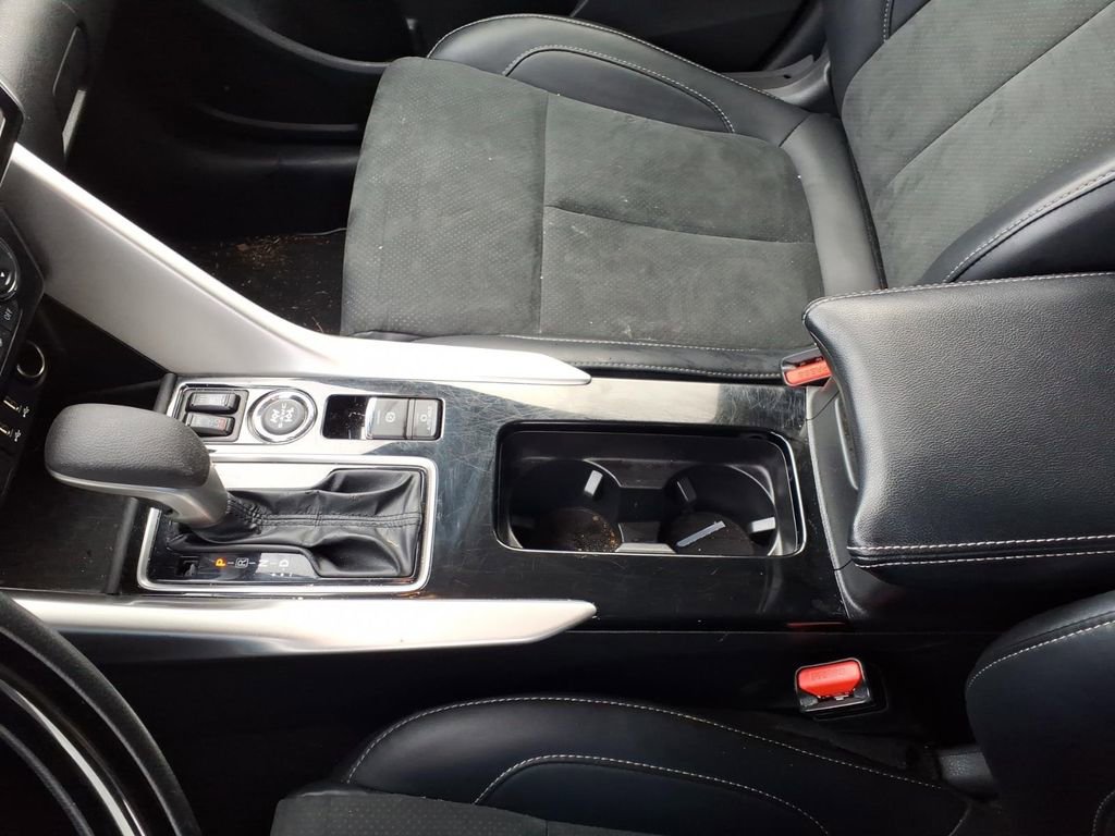 Used 2024 Mitsubishi Eclipse Cross SE image 12