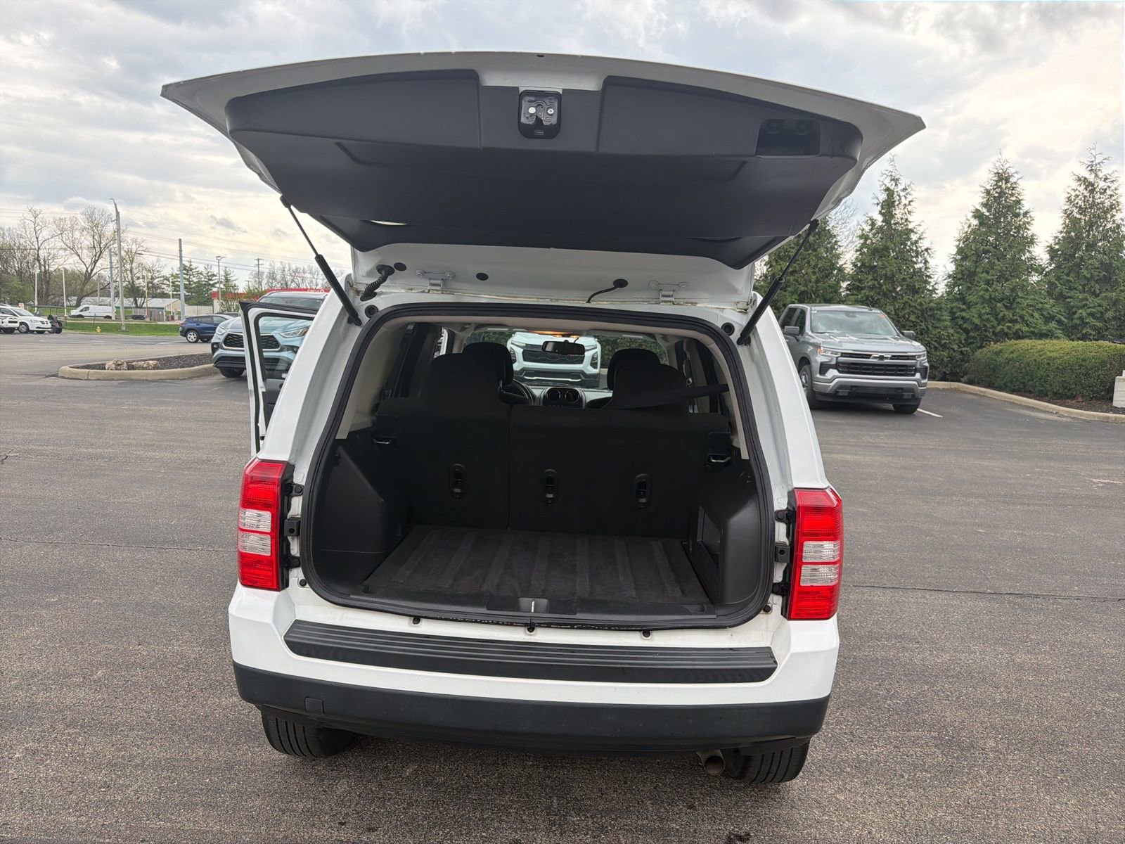 Used 2017 Jeep Patriot Latitude image 23