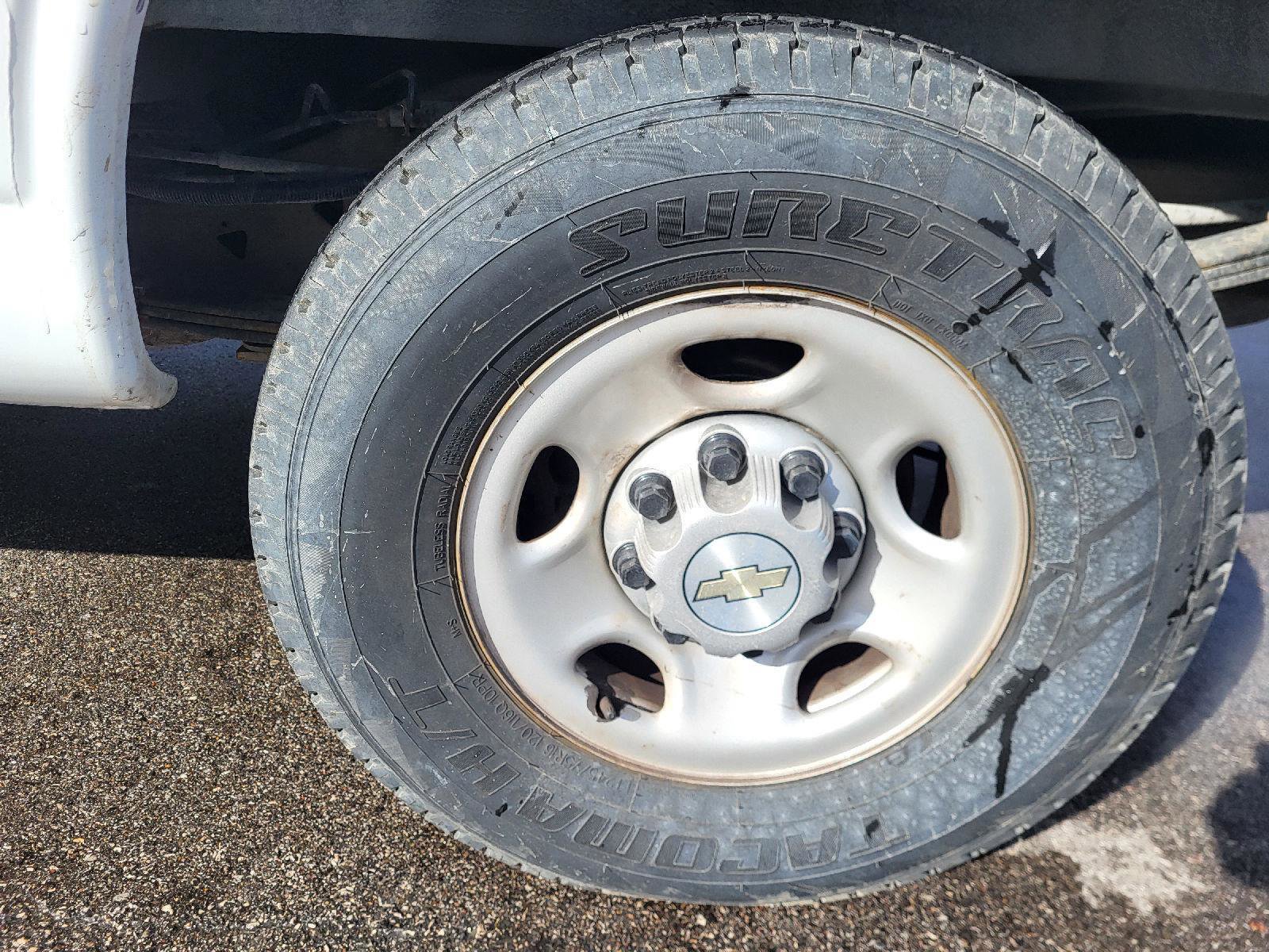 Used 2021 Chevrolet Express 2500 Extended image 13