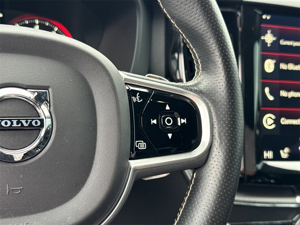 Used 2018 Volvo XC60 T6 R-Design w/ Convenience Package image 26