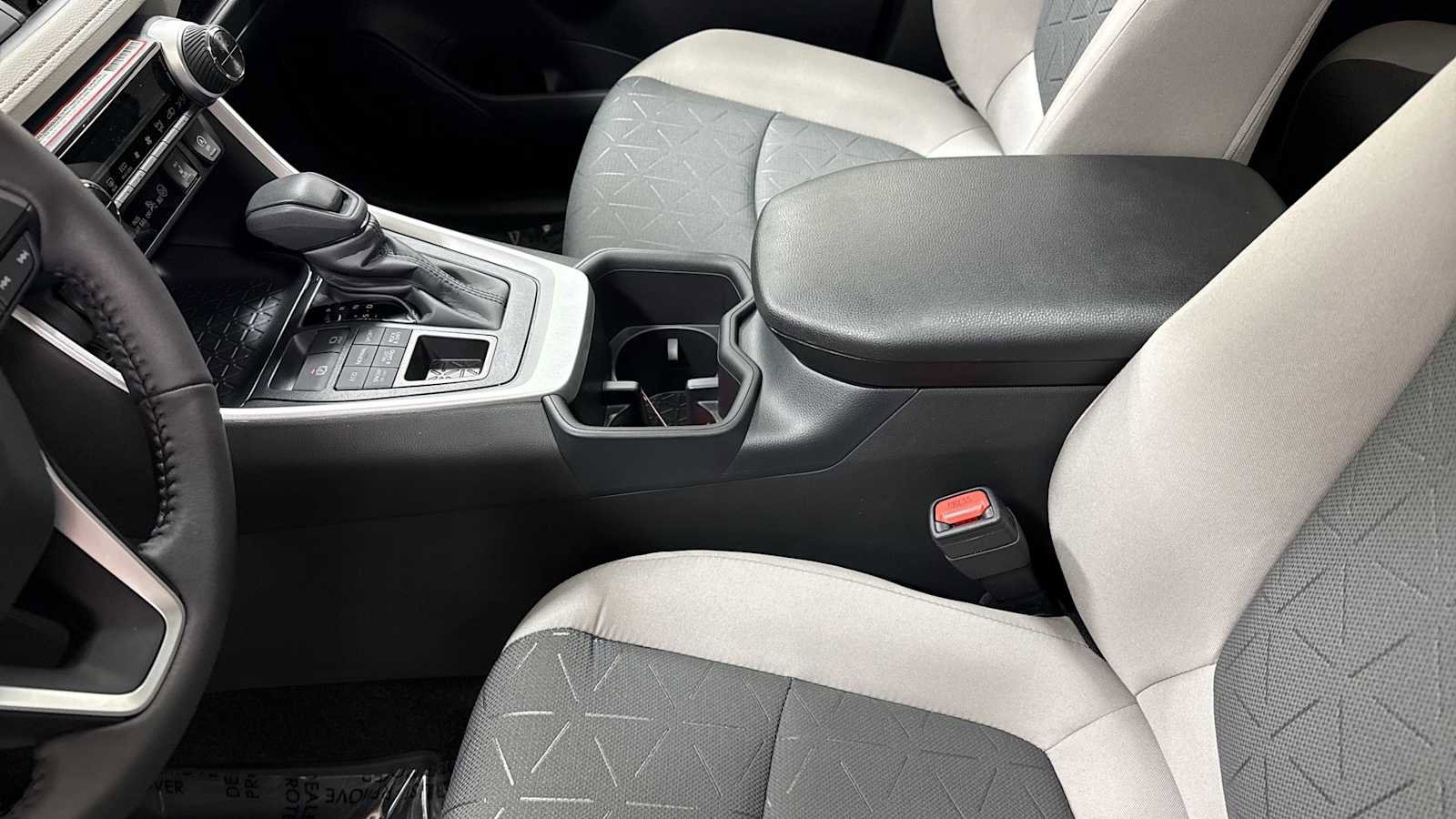 New 2025 Toyota RAV4 XLE image 23