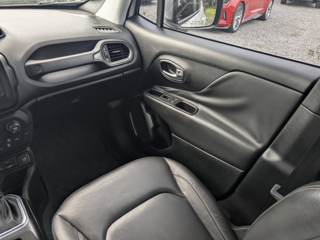 Used 2018 Jeep Renegade Limited FWD image 20