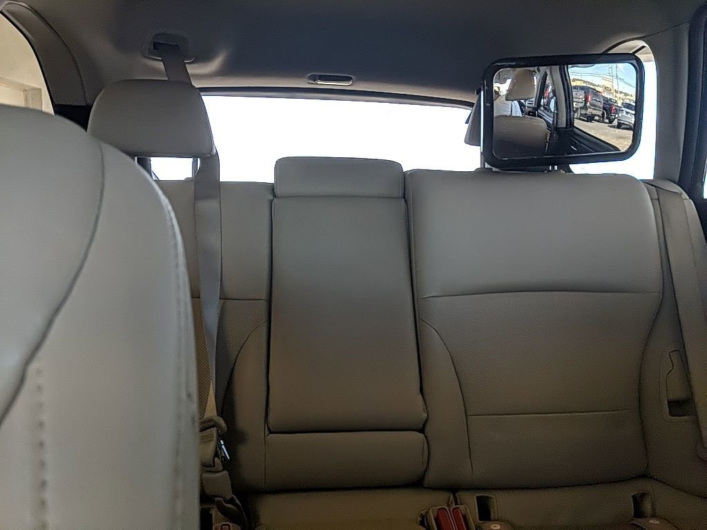 Used 2016 Subaru Outback 2.5i Limited image 31