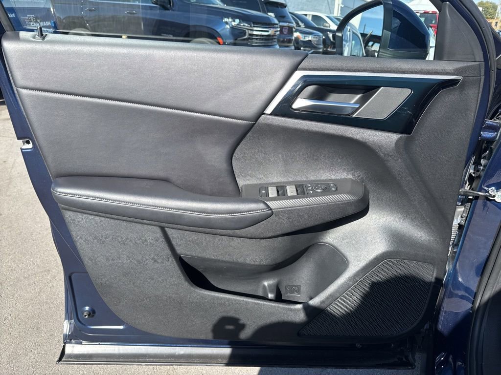 Used 2023 Mitsubishi Outlander SE image 10