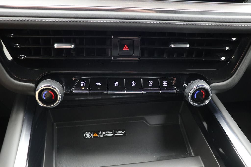 Used 2025 Chevrolet Tahoe LT AWD/4WD image 23