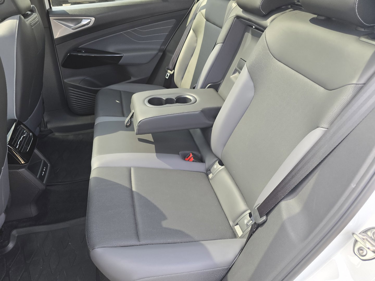 Certified 2023 Volkswagen ID.4 Pro S image 29