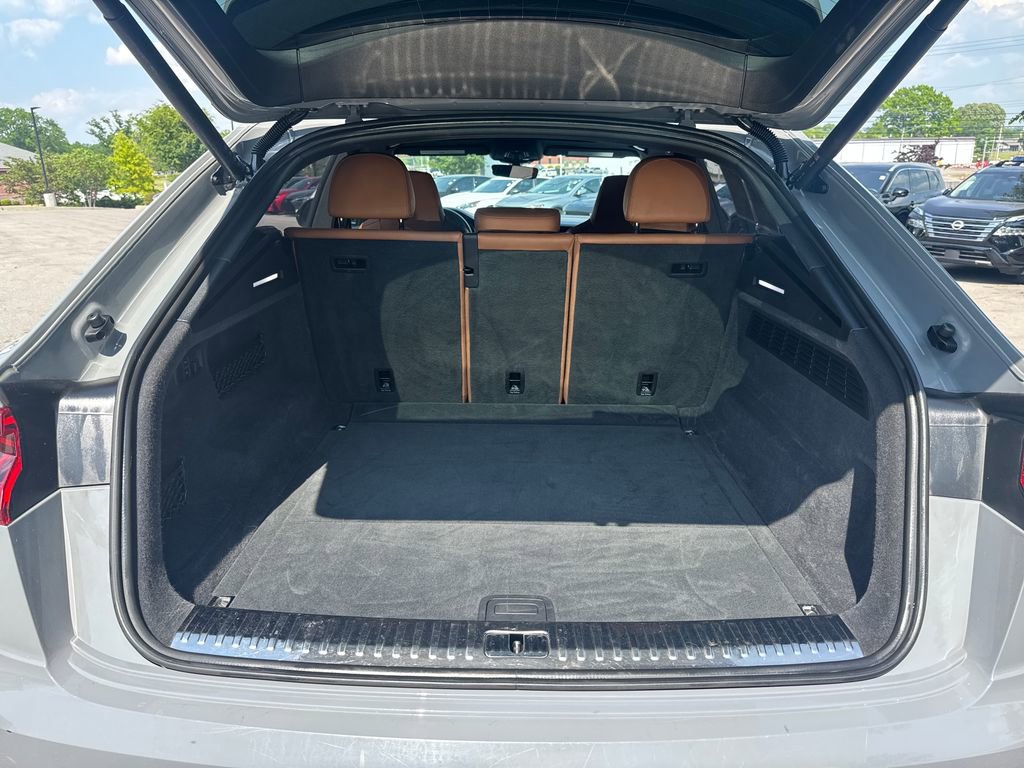 Used 2022 Audi RS Q8 AWD/4WD image 21