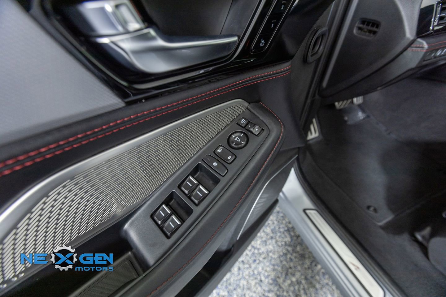Used 2023 Acura MDX A-Spec AWD/4WD image 12