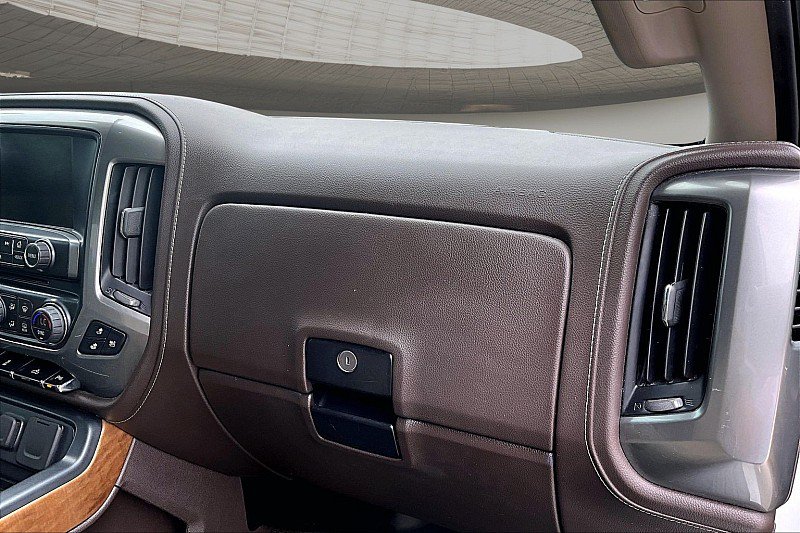 Used 2018 Chevrolet Silverado 1500 LTZ w/ Texas Edition AWD/4WD image 14