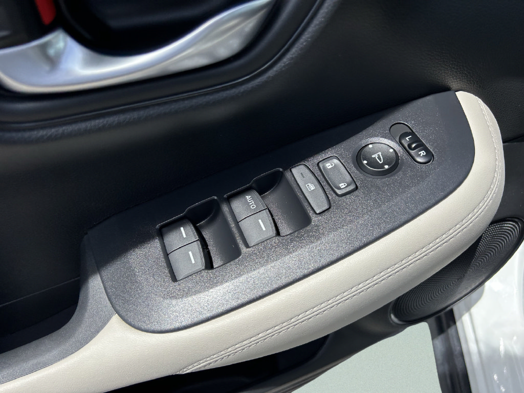 Used 2025 Honda HR-V LX image 22