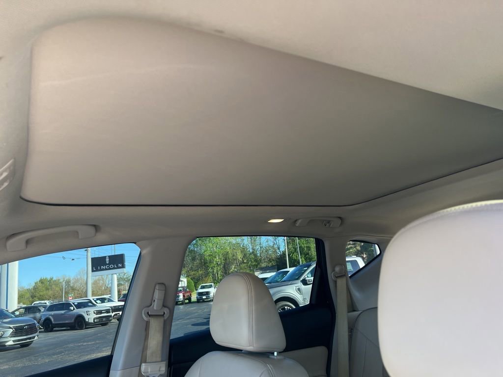 Used 2019 Nissan Murano Platinum w/ Cargo Package image 9