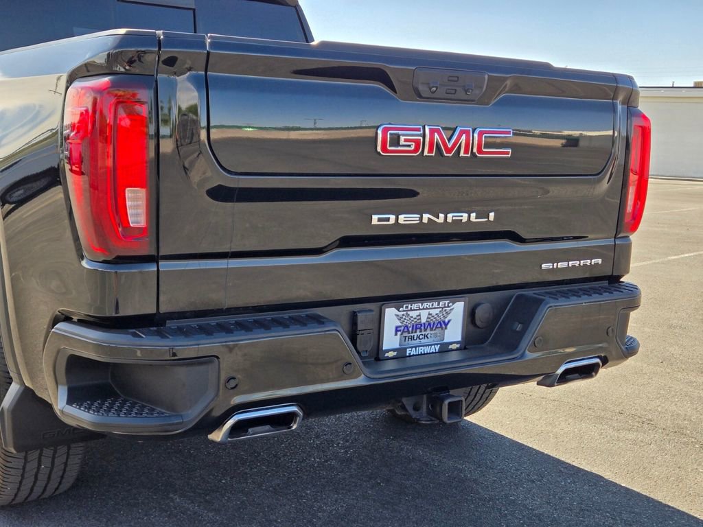 Used 2023 GMC Sierra 1500 Denali w/ Technology Package AWD/4WD image 5