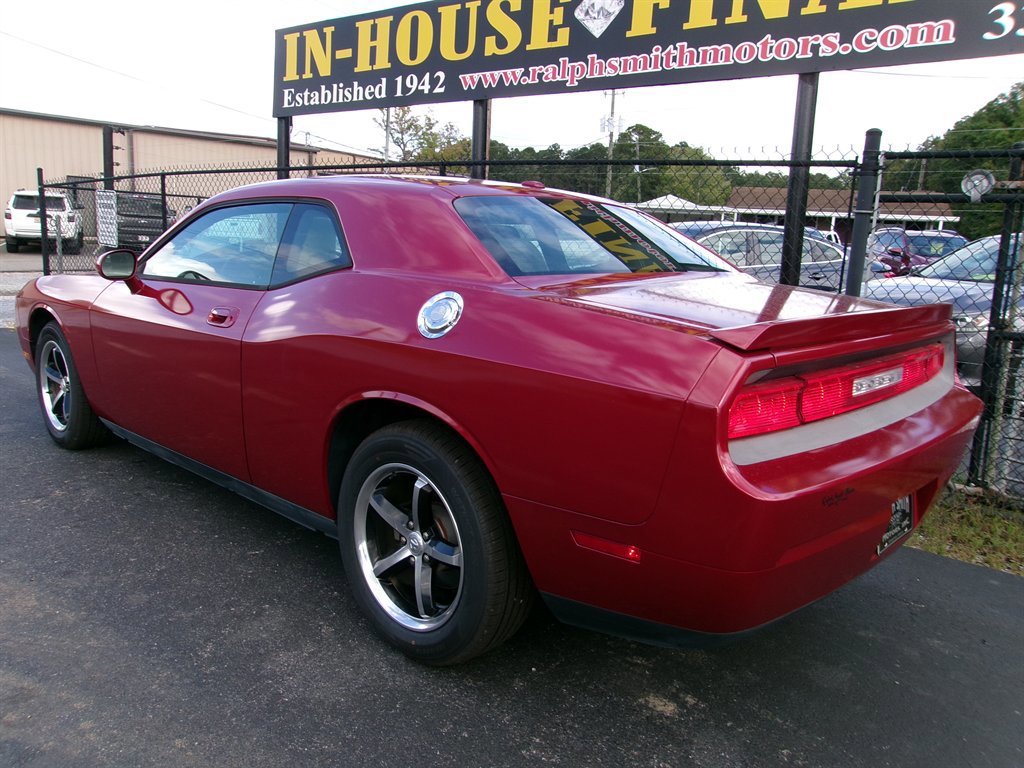 Used 2010 Dodge Challenger SE image 10