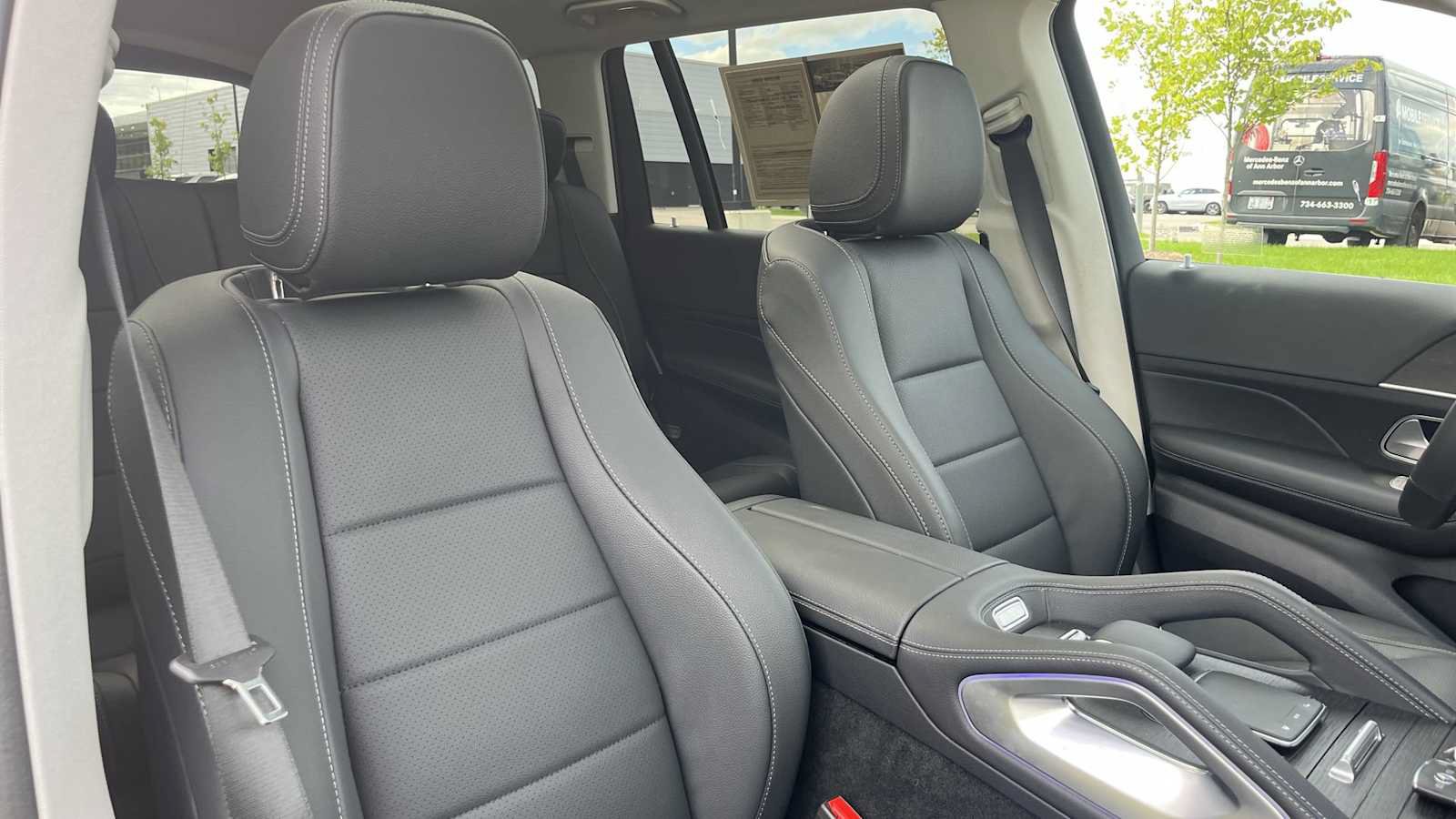 Used 2026 Mercedes-Benz GLS 450 4MATIC image 38