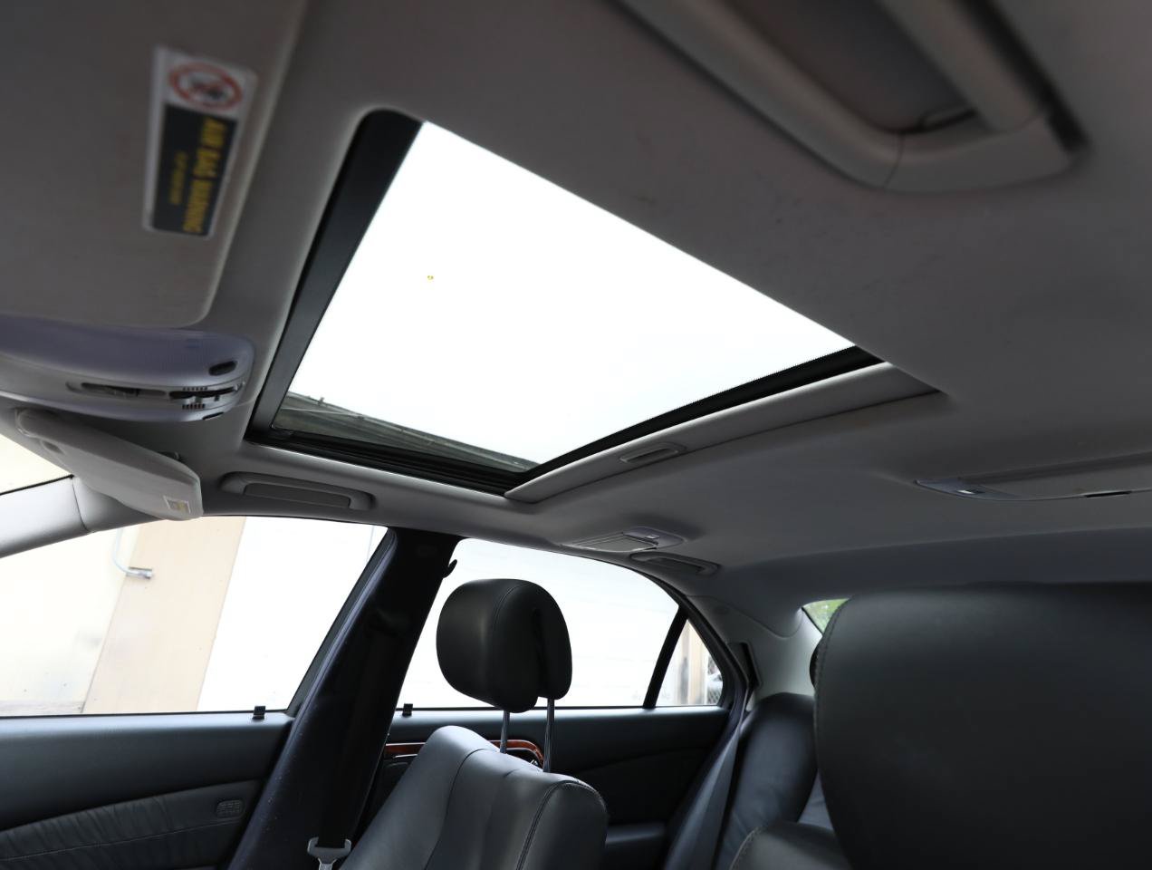 Used 2006 Mercedes-Benz S 500 4MATIC image 17