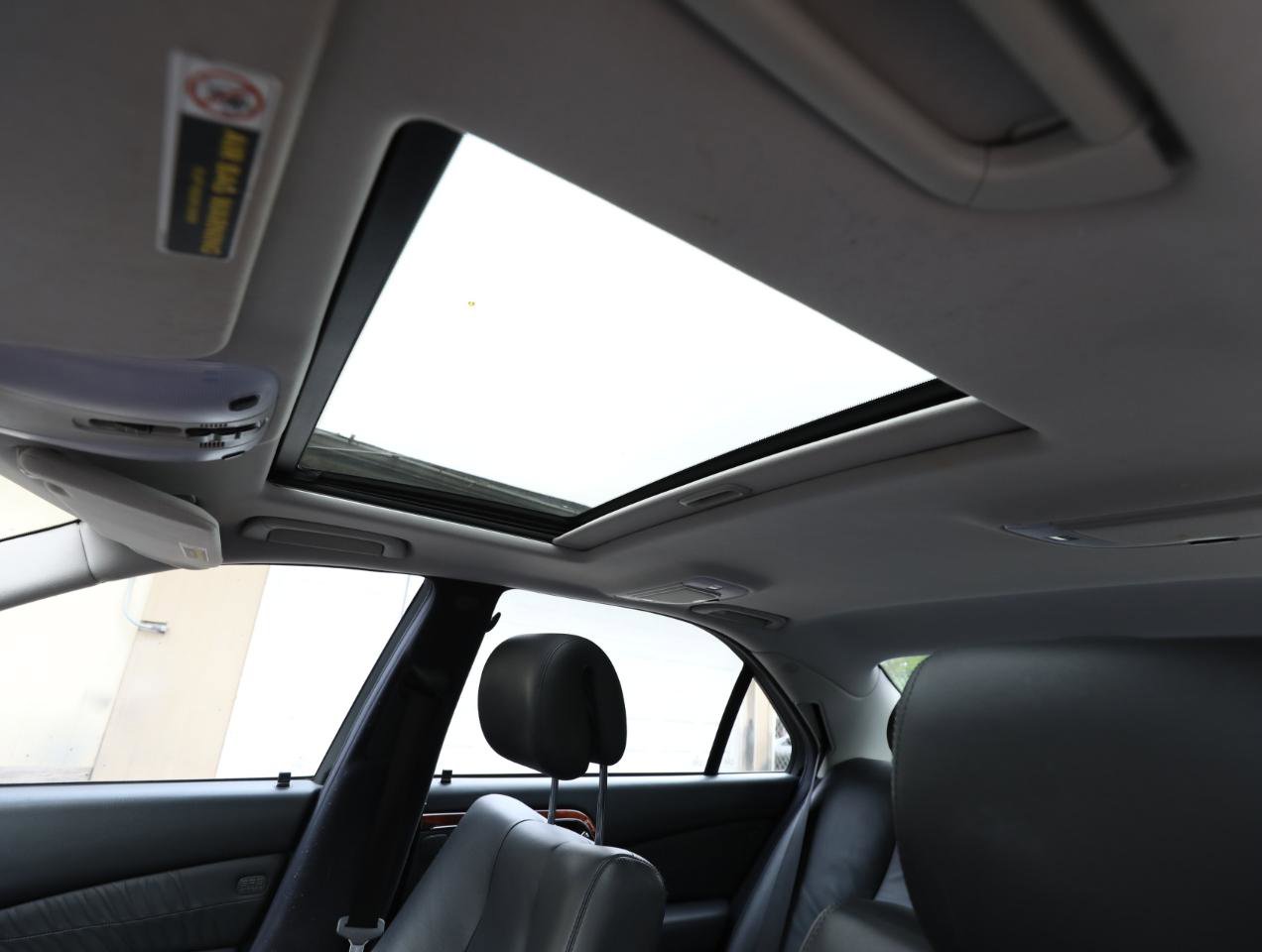 Used 2006 Mercedes-Benz S 500 4MATIC image 17