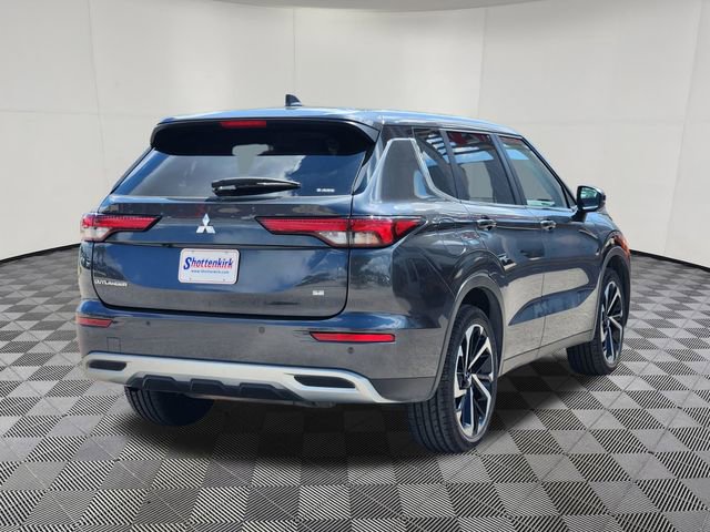 Used 2024 Mitsubishi Outlander AWD image 4