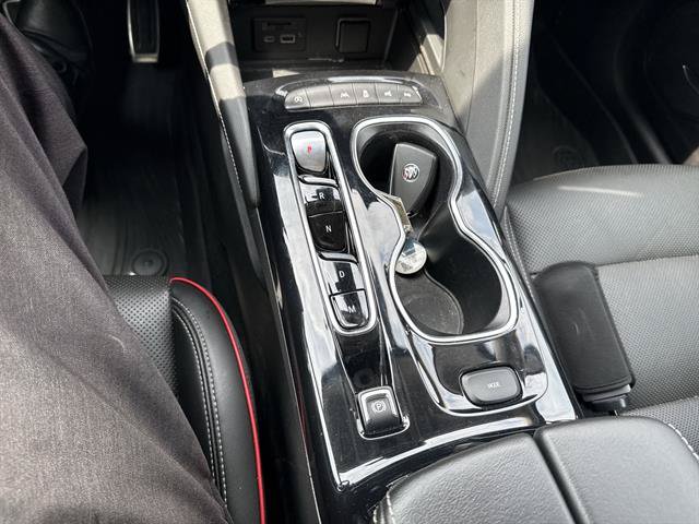 Certified 2022 Buick Envision Essence w/ Technology Package II FWD image 23