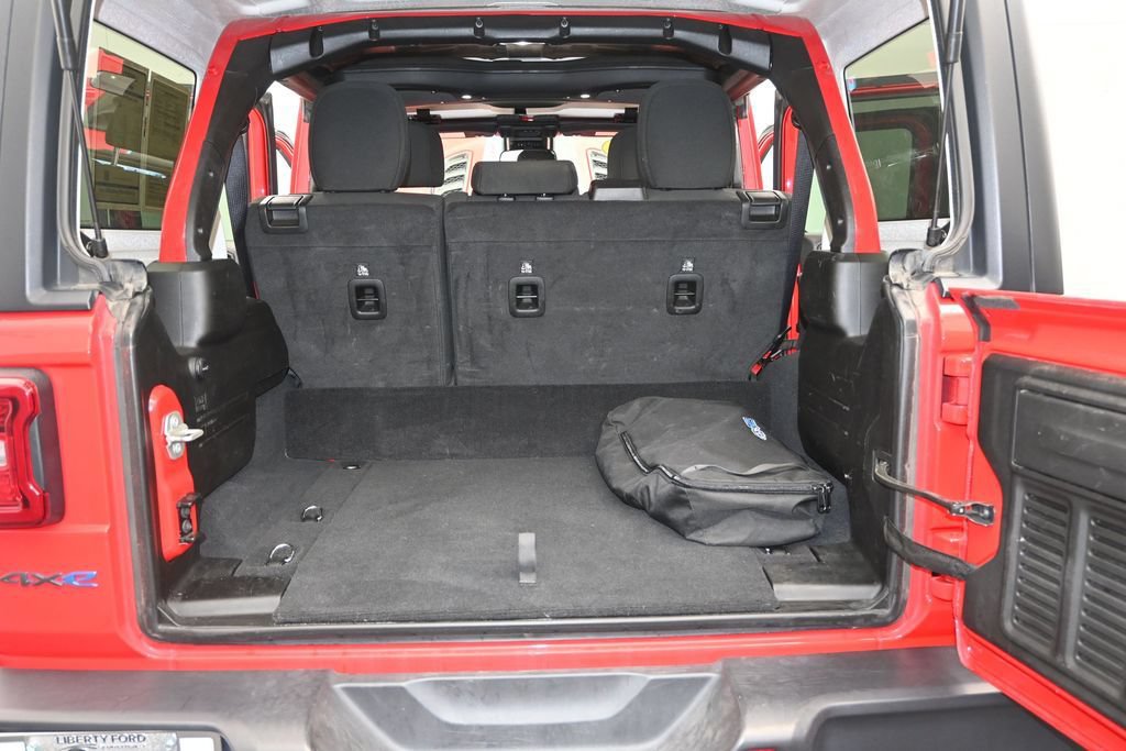 Used 2024 Jeep Wrangler Unlimited Rubicon 4xe AWD/4WD image 10