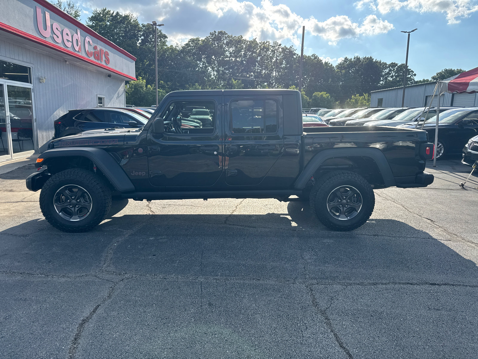 Used 2022 Jeep Gladiator Rubicon w/ Cold Weather Group AWD/4WD image 3