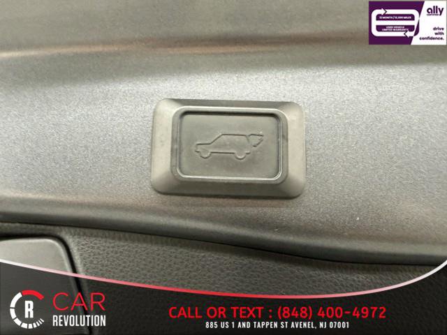 Used 2022 Toyota RAV4 SE w/ Convenience Package image 8