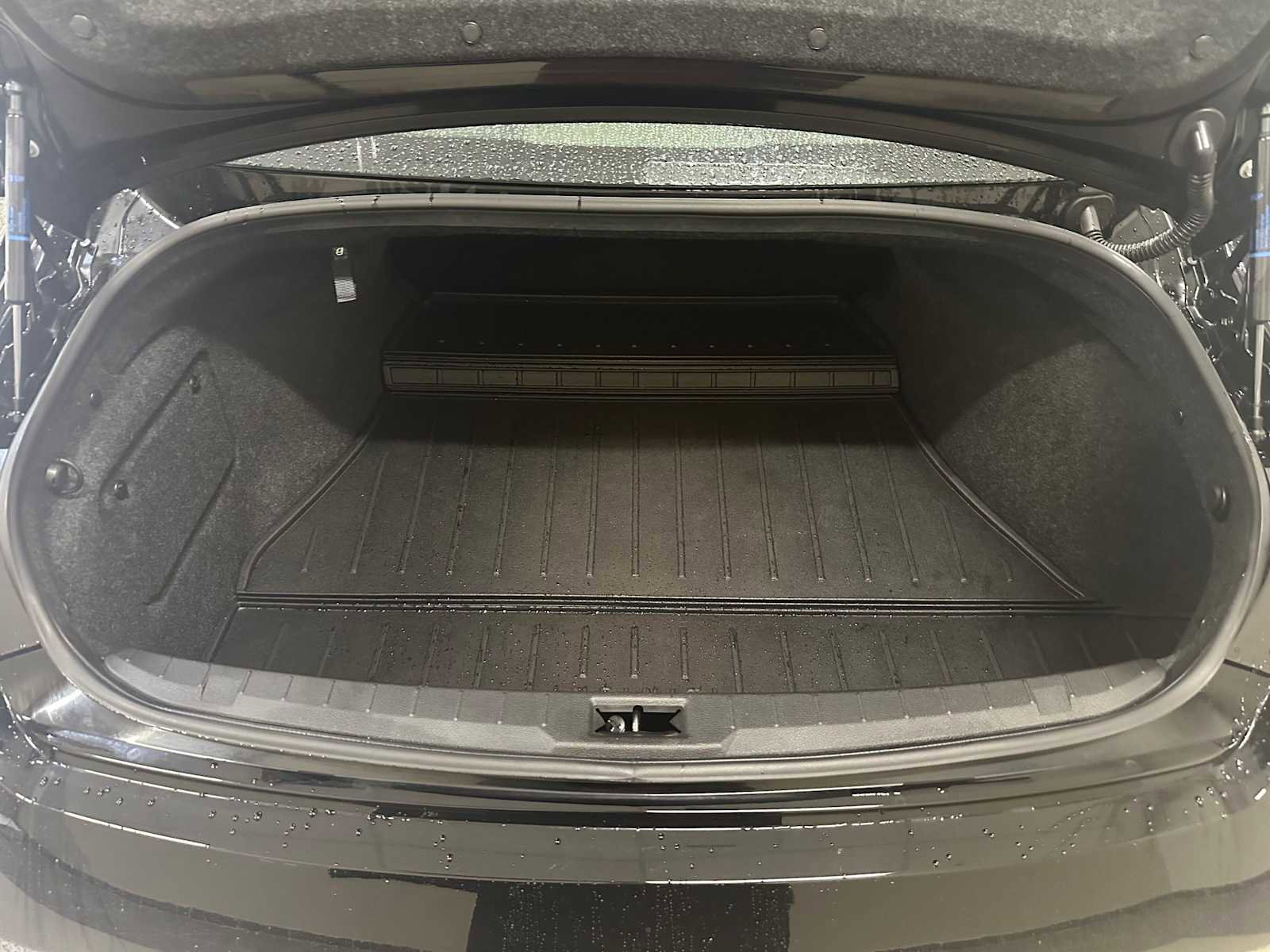 Used 2018 INFINITI Q60 Red Sport 400 w/ Sensory Package 3.0T Sport image 29