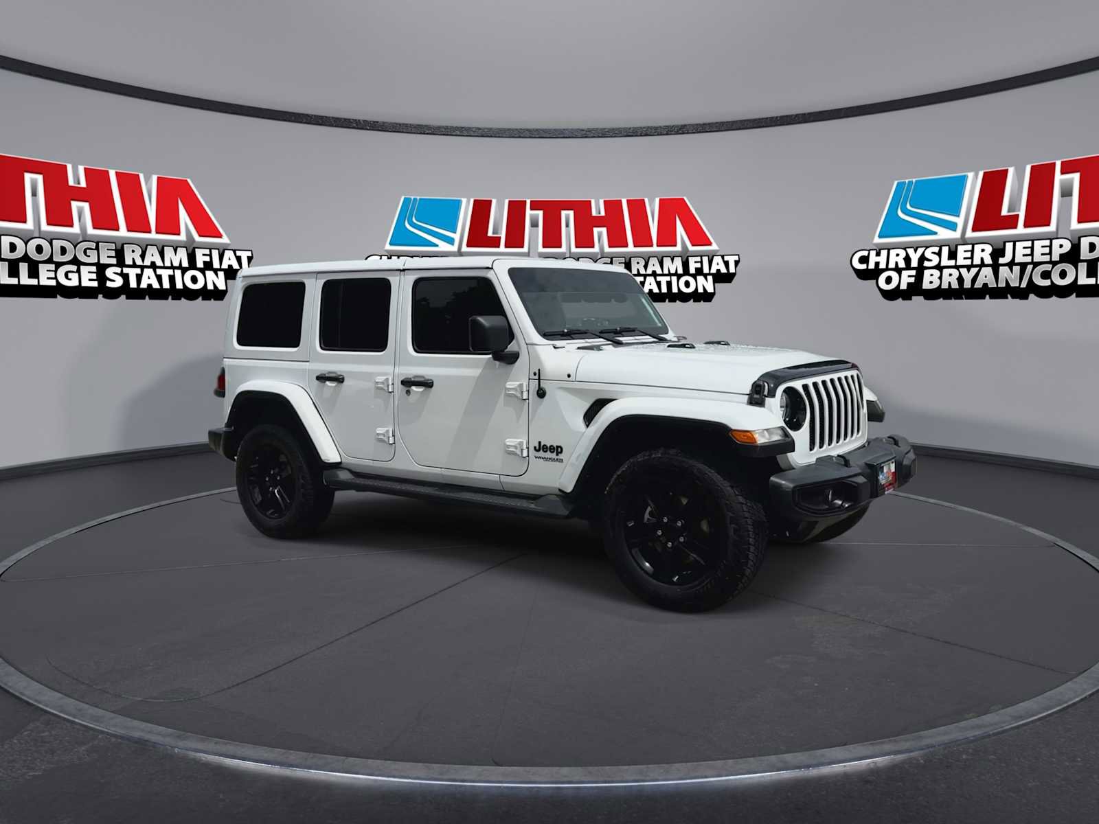 Used 2022 Jeep Wrangler Unlimited Sahara AWD/4WD image 2
