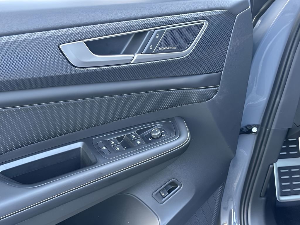 New 2026 Volkswagen Atlas Cross Sport SEL Premium R-Line image 13