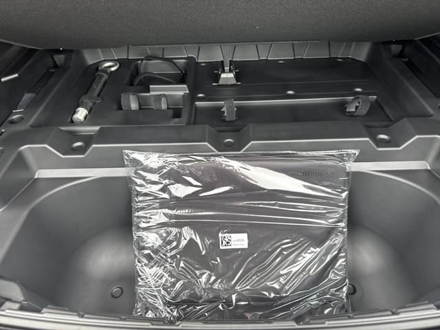 New 2025 Chevrolet Equinox EV RS w/ Active Safety Package 3 AWD/4WD image 12