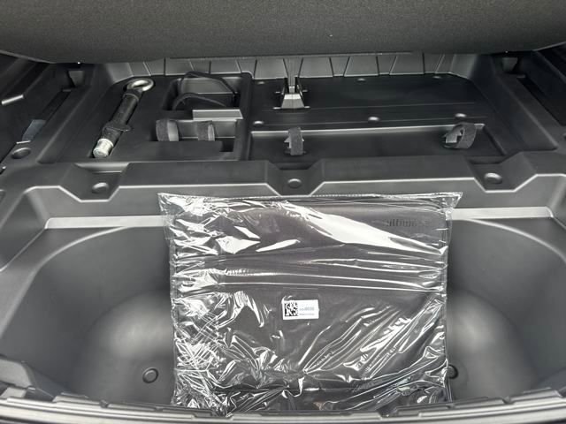 New 2025 Chevrolet Equinox EV RS w/ Active Safety Package 3 AWD/4WD image 12