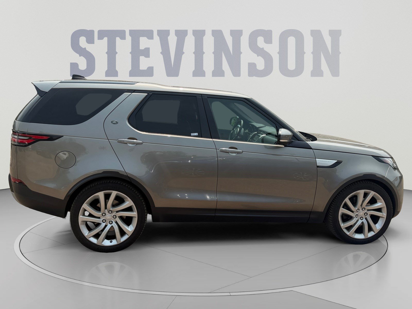 Used 2017 Land Rover Discovery HSE Luxury AWD/4WD image 6