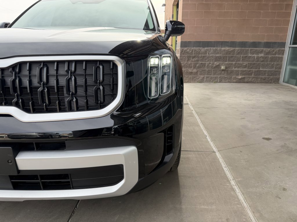 Used 2024 Kia Telluride LX image 11