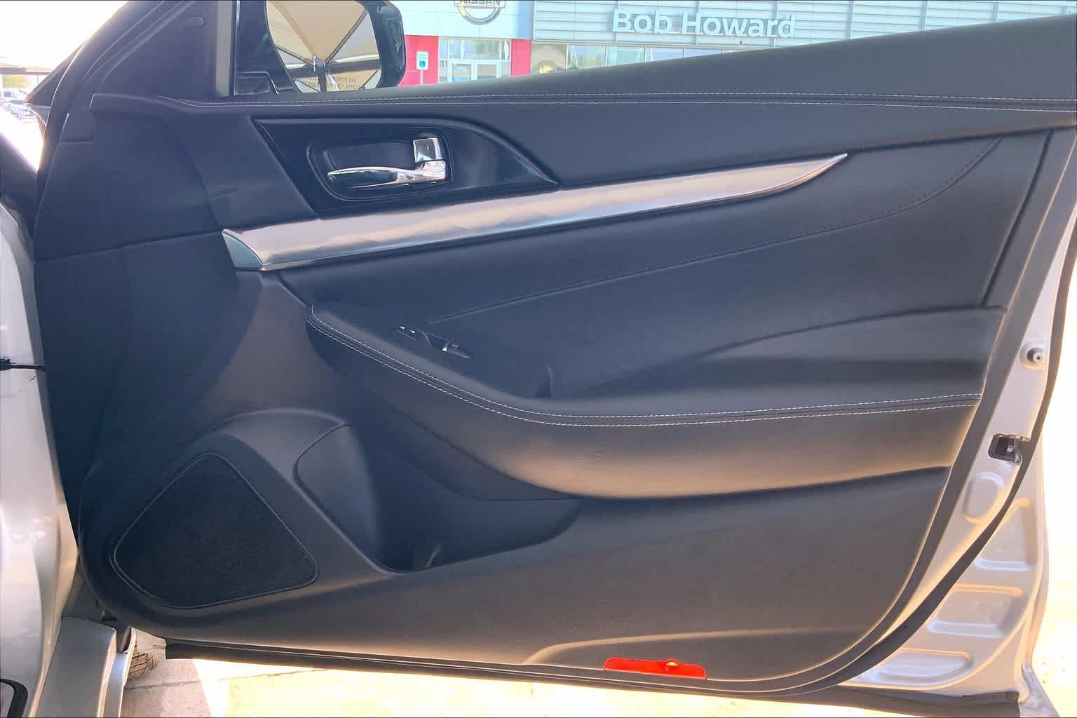 Used 2022 Nissan Maxima SV w/ Floor Mat Group FWD image 25