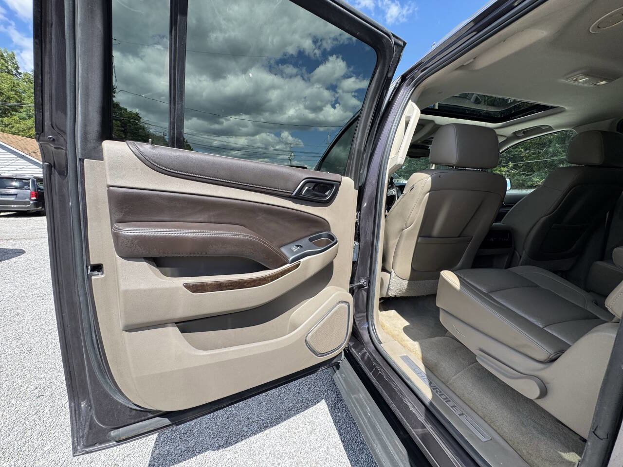 Used 2015 Chevrolet Suburban LT w/ Max Trailering Package image 14