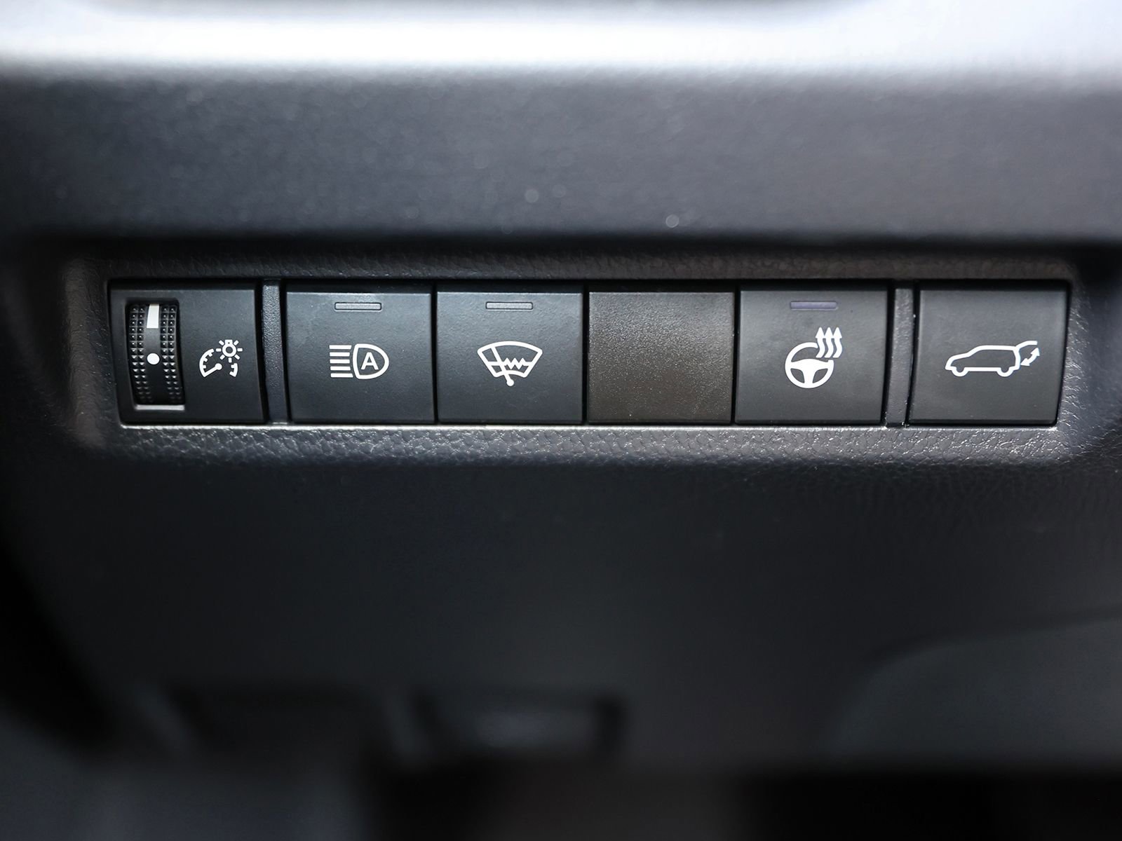Used 2019 Toyota RAV4 XLE Premium w/ Cold Weather Package image 36