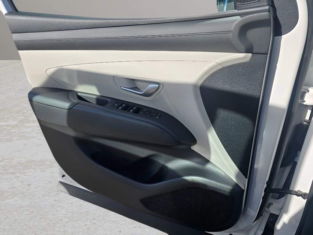 New 2026 Hyundai Tucson SE image 17
