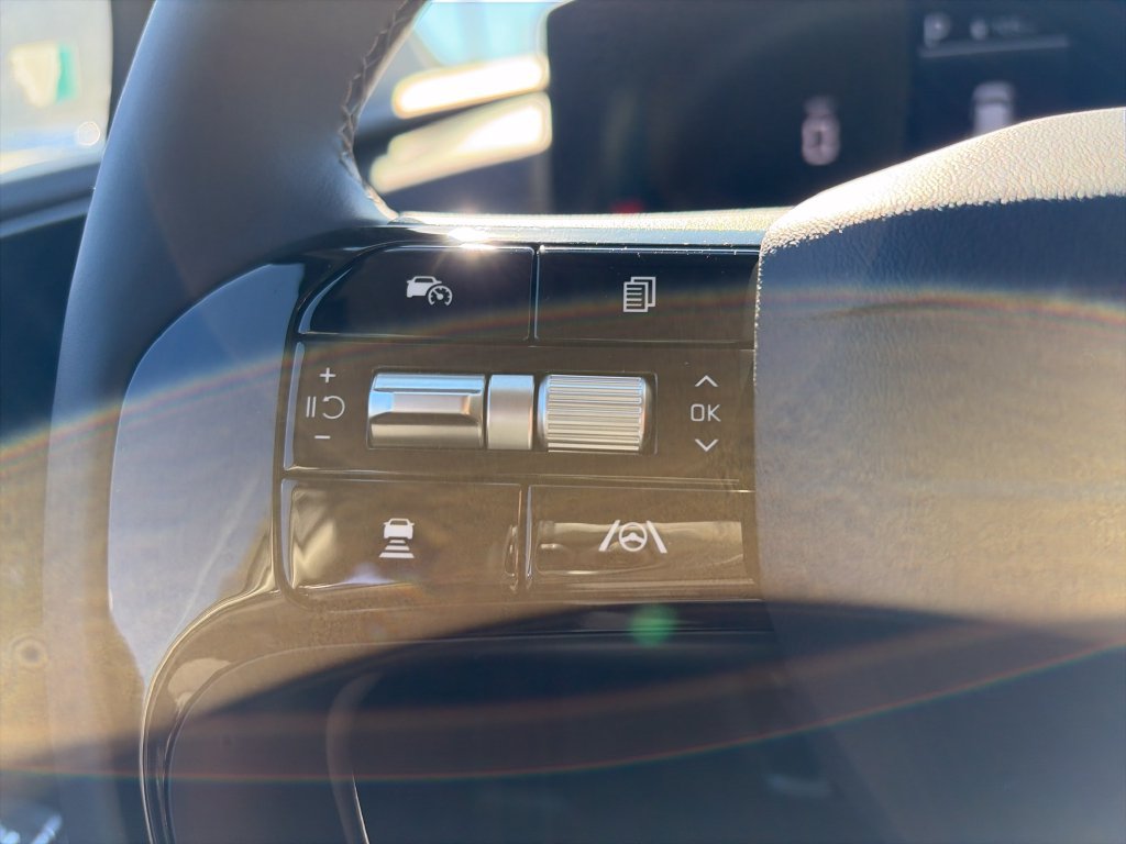 New 2027 Kia Carnival EX FWD image 14