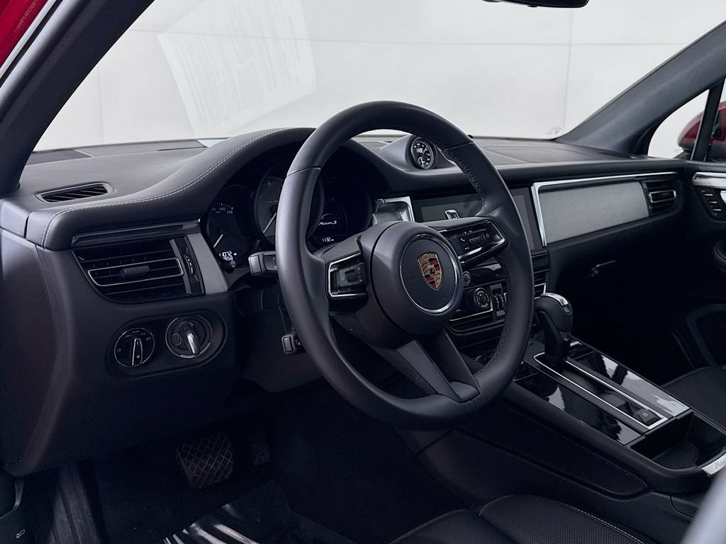 Used 2025 Porsche Macan S AWD/4WD image 9