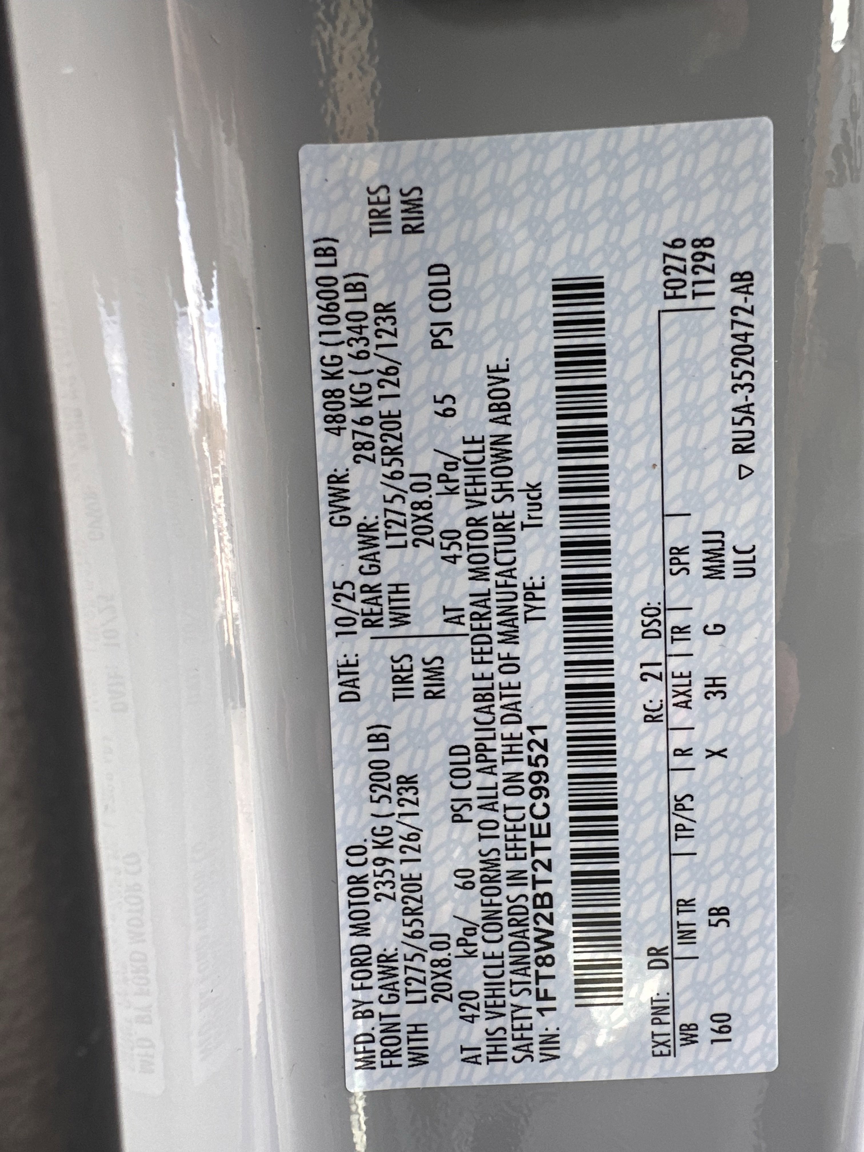 New 2026 Ford F250 Lariat w/ Black Appearance Package image 32