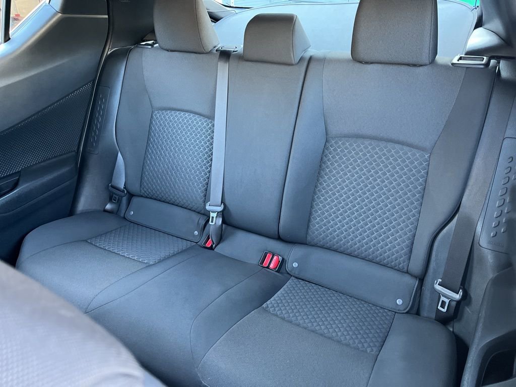 Used 2020 Toyota C-HR LE FWD image 28