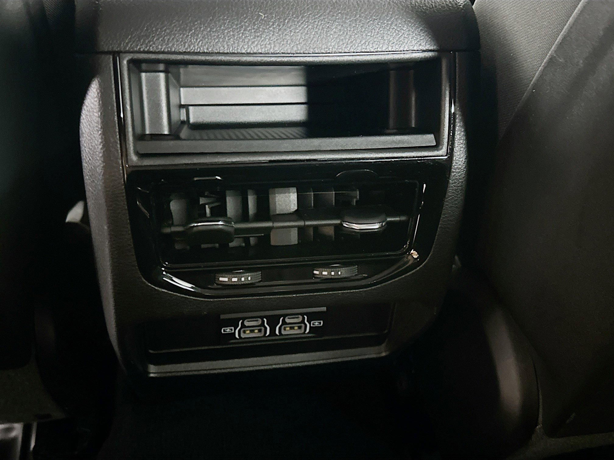 Used 2023 Jeep Grand Cherokee Laredo image 26