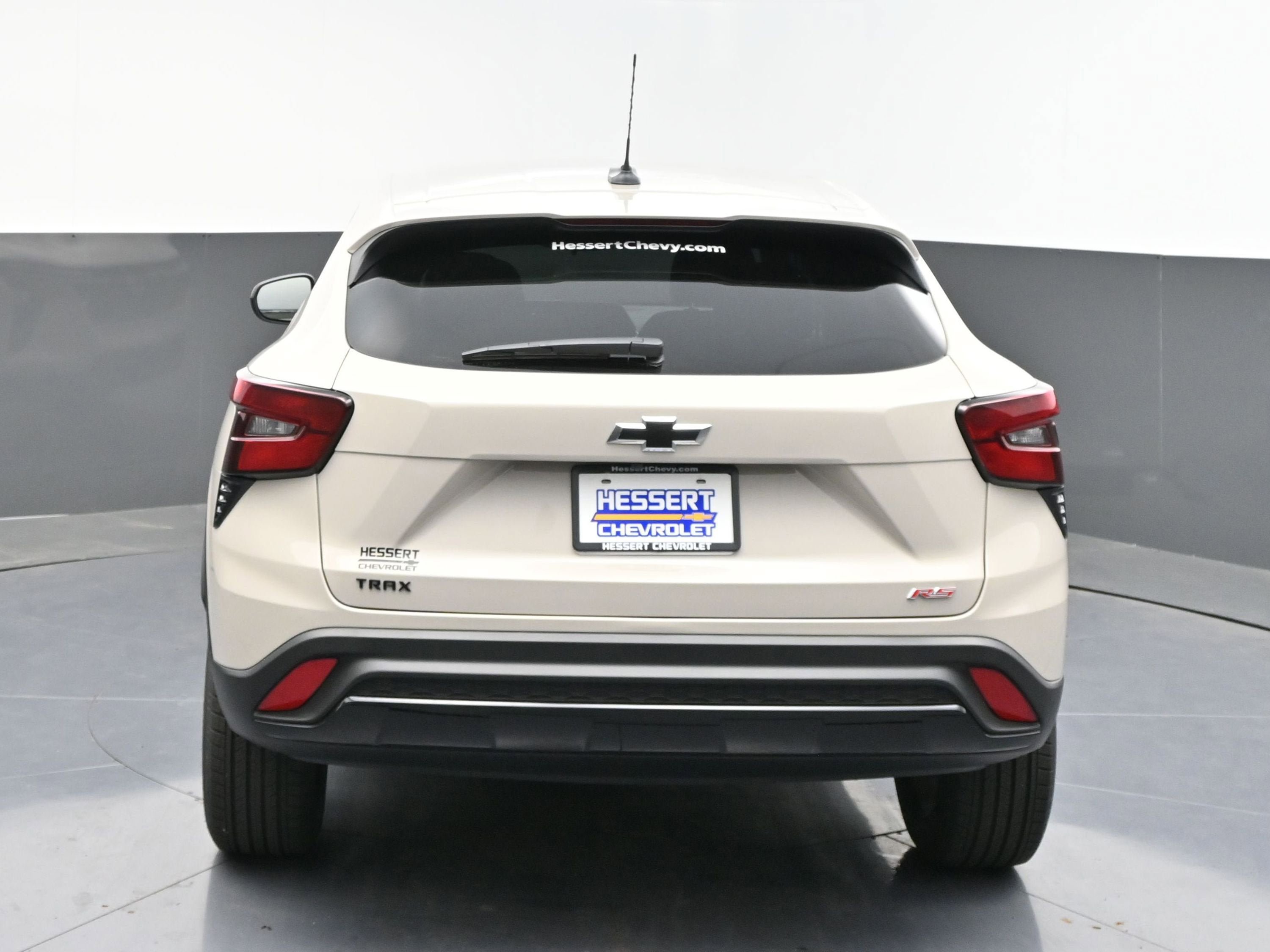 New 2026 Chevrolet Trax RS w/ Sunroof Package FWD image 6