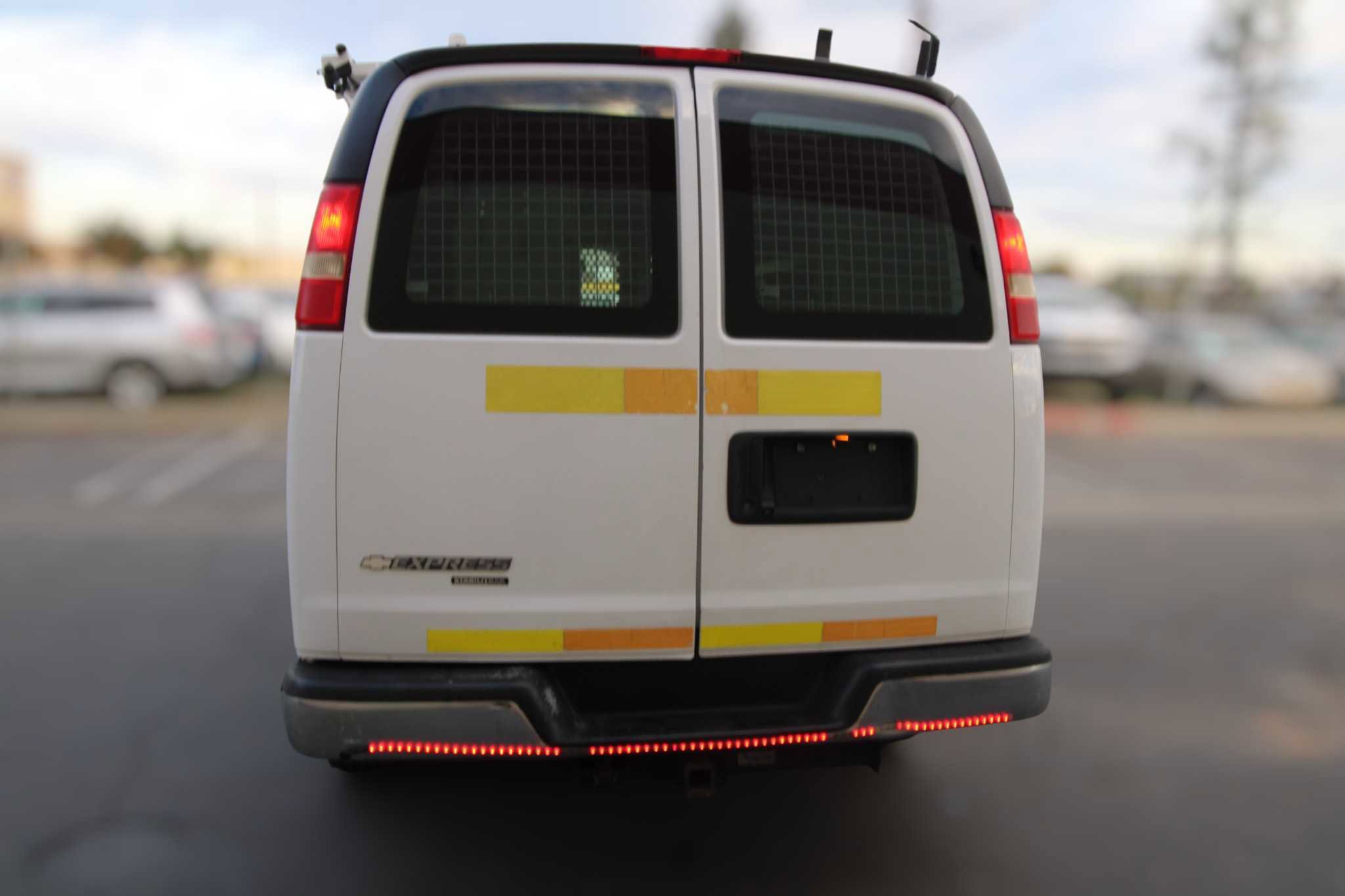 Used 2014 Chevrolet Express 2500 image 25