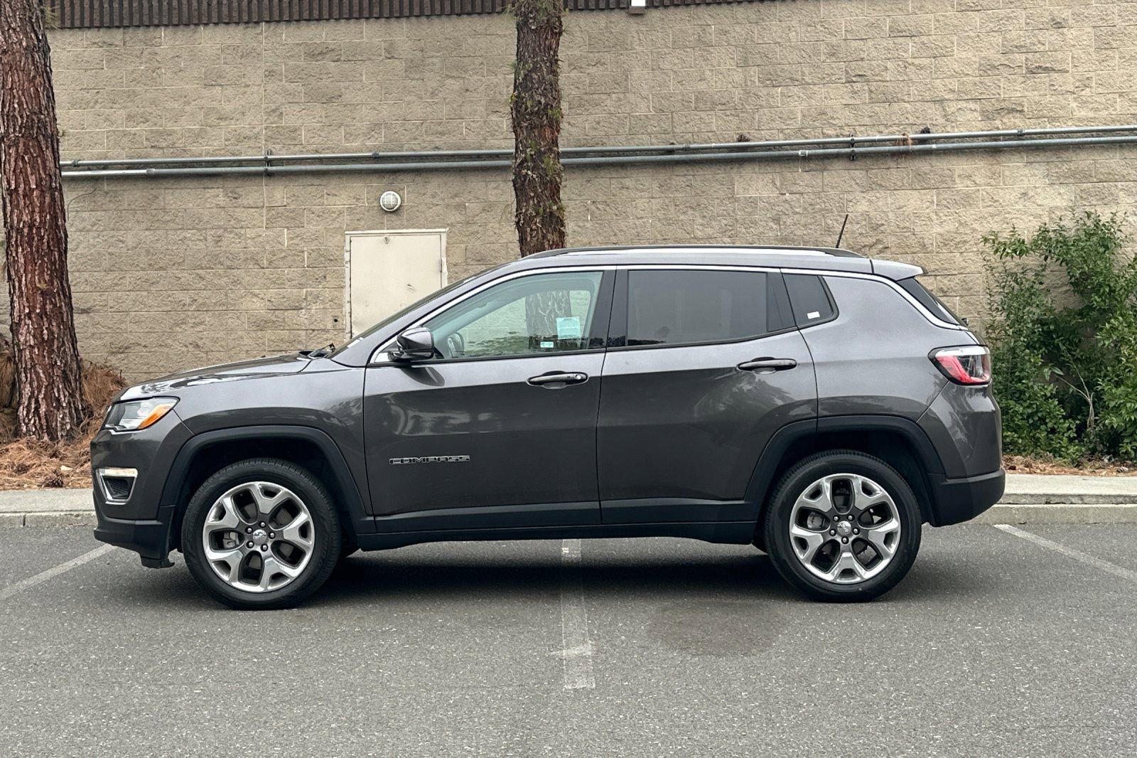 Used 2021 Jeep Compass Limited AWD/4WD image 6