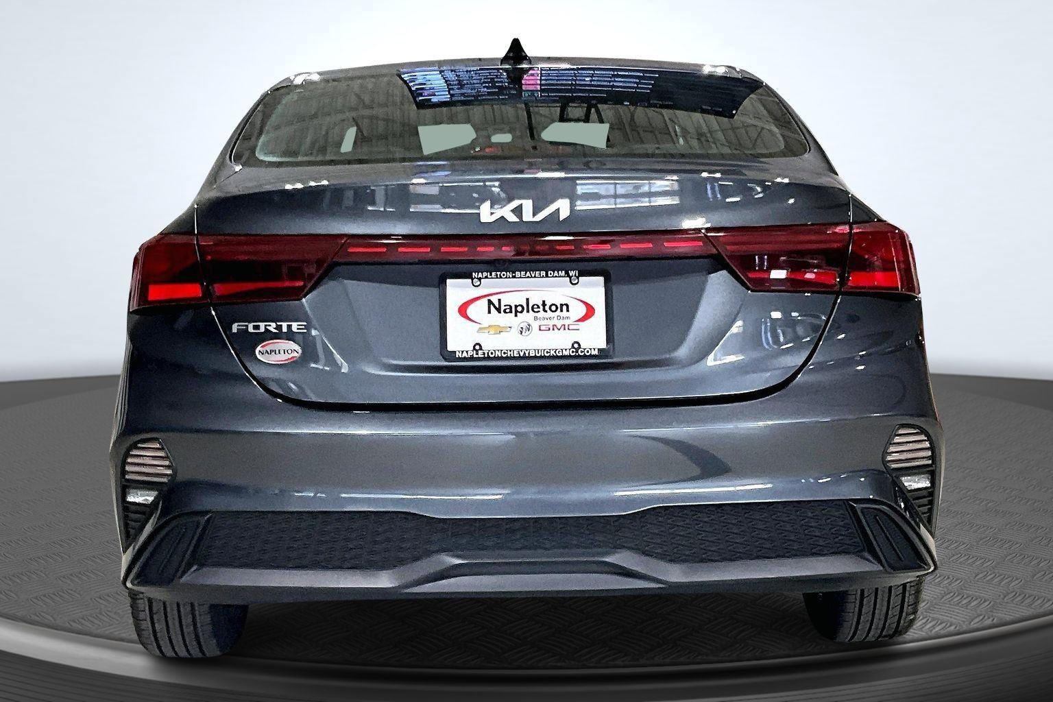 Used 2024 Kia Forte LXS image 4
